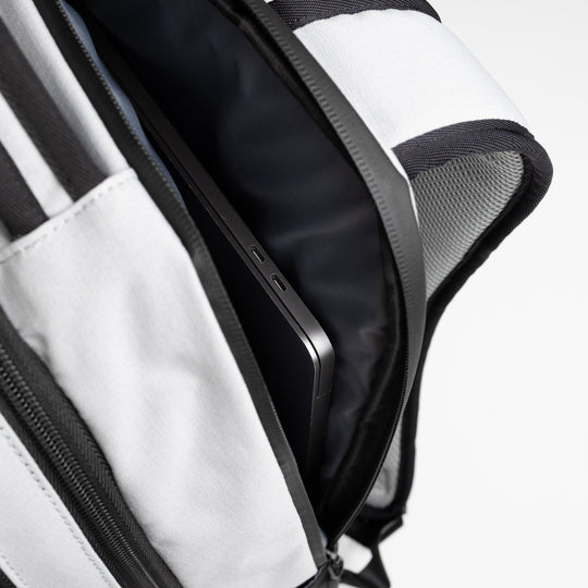 Georgia A2 Backpack - Moon Gray